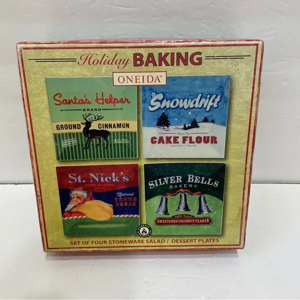 ONEIDA HOLIDAY‎ BAKING SET OF 4 CHRISTMAS SALAD/DESSERT PLATES